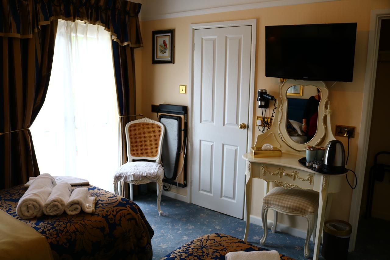 Abbington Hotel Stevenage Bagian luar foto