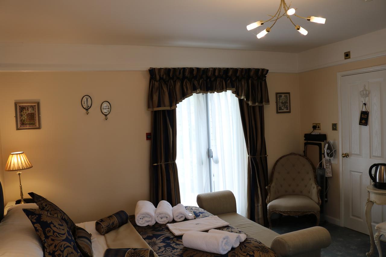 Abbington Hotel Stevenage Bagian luar foto