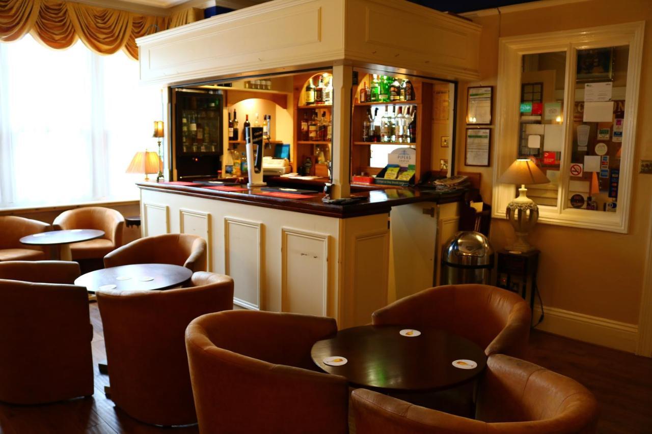 Abbington Hotel Stevenage Bagian luar foto